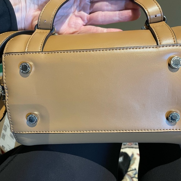 Danier leather knapsack purse (NWOT) - Picture 6 of 9